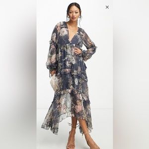 ASOS DESIGN Pleated midi dress in Navy Floral